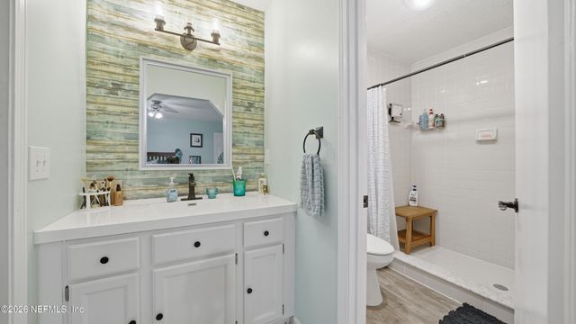 1695 SANDY HOLLOW Loop, Middleburg, FL 32068
