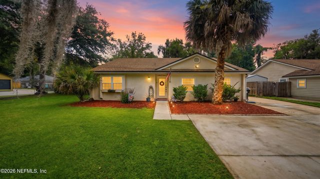 1695 SANDY HOLLOW Loop, Middleburg, FL 32068