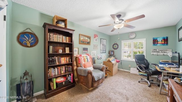 1695 SANDY HOLLOW Loop, Middleburg, FL 32068