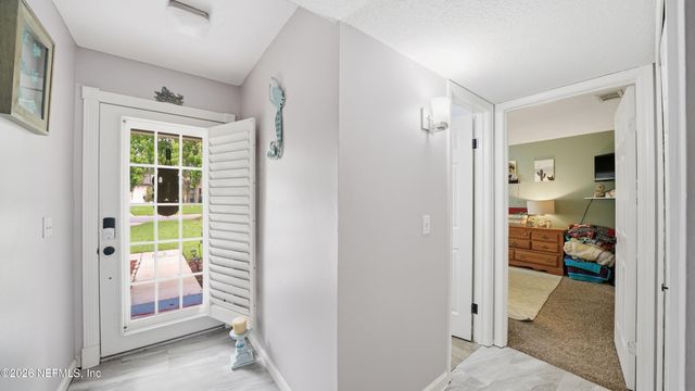1695 SANDY HOLLOW Loop, Middleburg, FL 32068