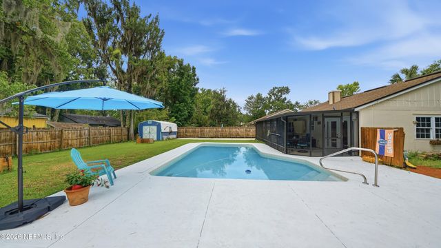 1695 SANDY HOLLOW Loop, Middleburg, FL 32068