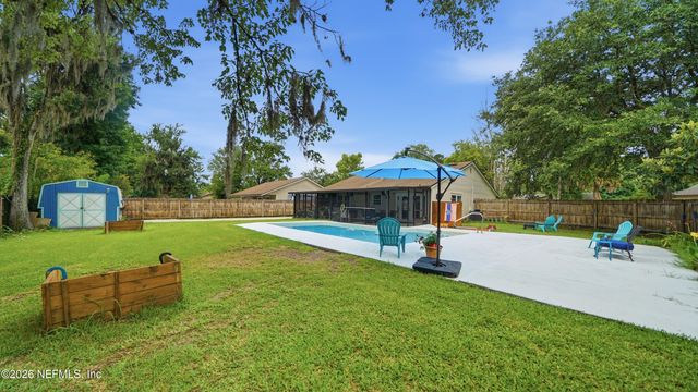 1695 SANDY HOLLOW Loop, Middleburg, FL 32068