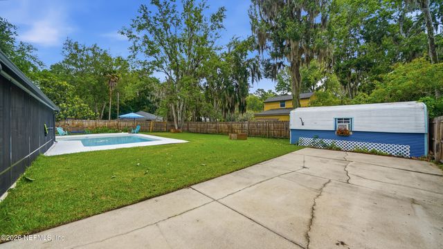 1695 SANDY HOLLOW Loop, Middleburg, FL 32068
