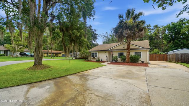 1695 SANDY HOLLOW Loop, Middleburg, FL 32068
