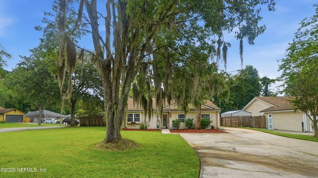 1695 SANDY HOLLOW Loop, Middleburg, FL 32068