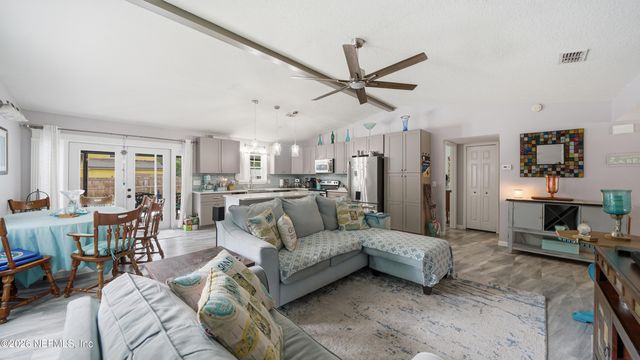 1695 SANDY HOLLOW Loop, Middleburg, FL 32068