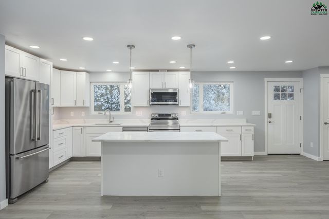 1185 LAKE DRIVE, North Pole, AK 99705