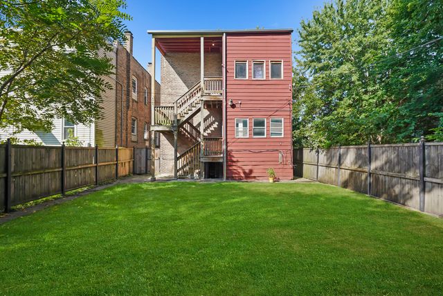 7841 S Burnham Avenue, Chicago, IL 60649