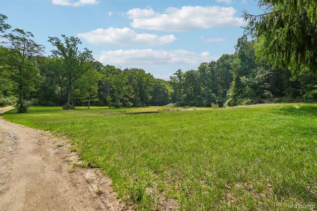 777 S Brandt Road, Ortonville, MI 48462