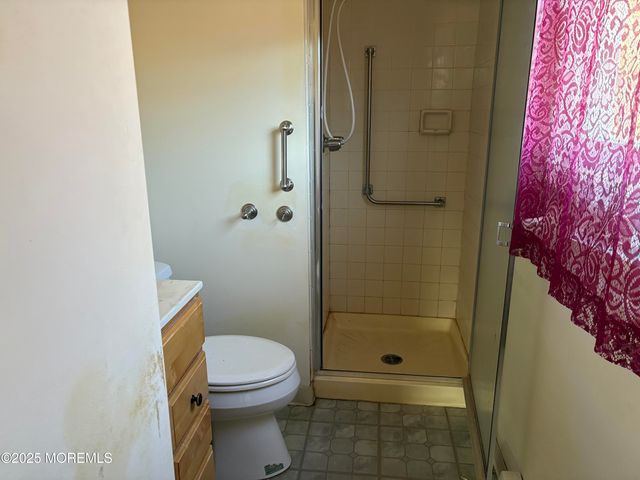 55 Selkirk Avenue, Toms River, NJ 08757