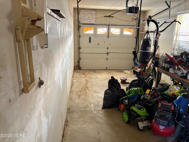 55 Selkirk Avenue, Toms River, NJ 08757