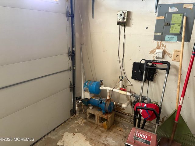 55 Selkirk Avenue, Toms River, NJ 08757