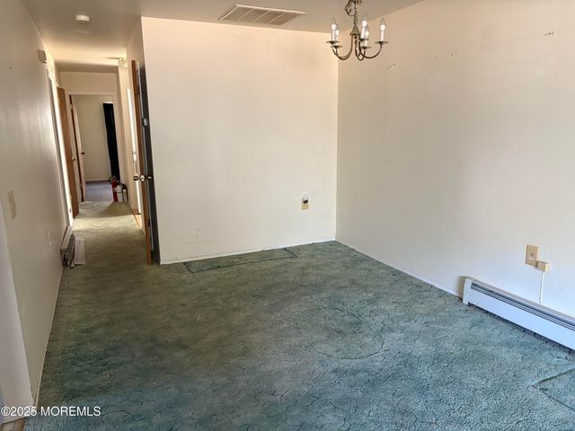 55 Selkirk Avenue, Toms River, NJ 08757