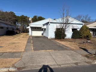 55 Selkirk Avenue, Toms River, NJ 08757