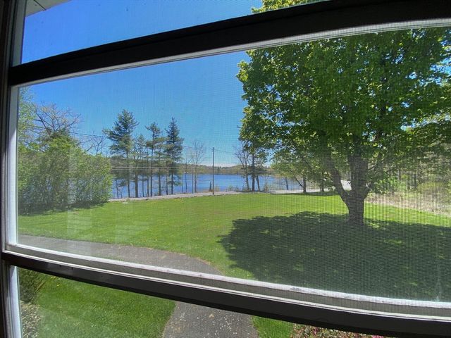 109 Brookfield Rd, Brimfield, MA 01010