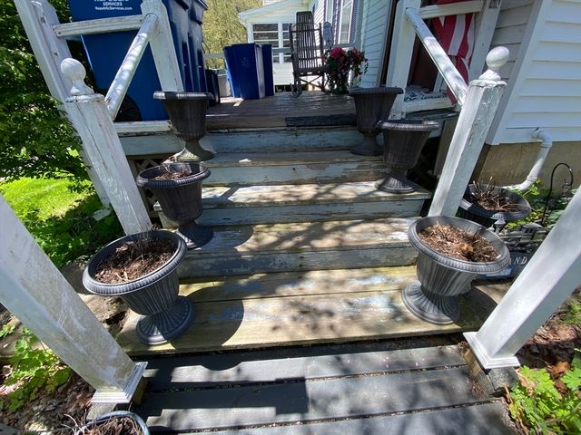 109 Brookfield Rd, Brimfield, MA 01010