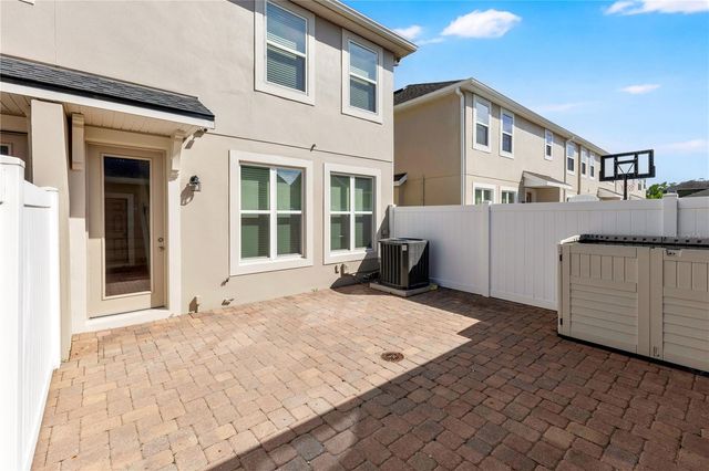 8049 CADMAN STREET, Orlando, FL 32832
