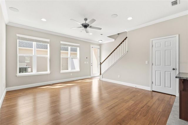 8049 CADMAN STREET, Orlando, FL 32832
