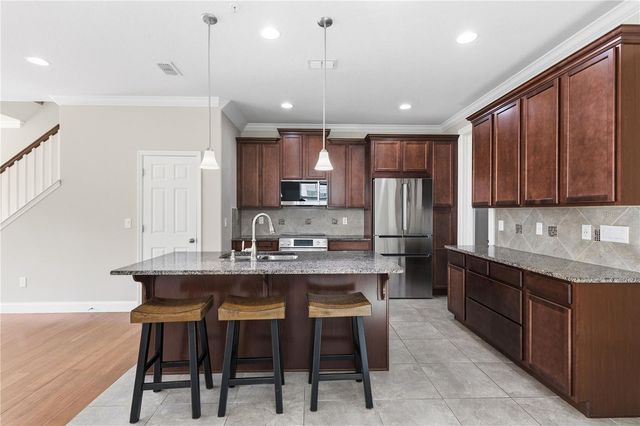 8049 CADMAN STREET, Orlando, FL 32832