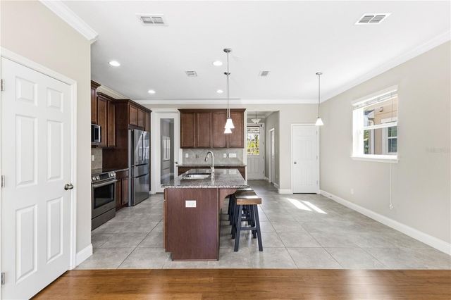 8049 CADMAN STREET, Orlando, FL 32832