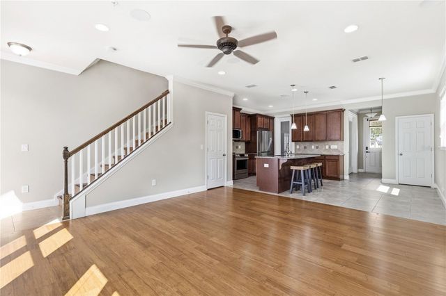 8049 CADMAN STREET, Orlando, FL 32832