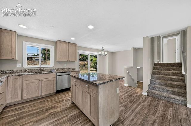 320 Cranbrook Circle, Colorado Springs, CO 80906