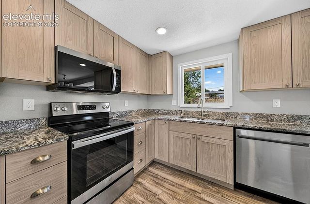 320 Cranbrook Circle, Colorado Springs, CO 80906