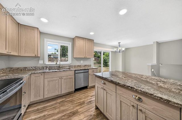 320 Cranbrook Circle, Colorado Springs, CO 80906