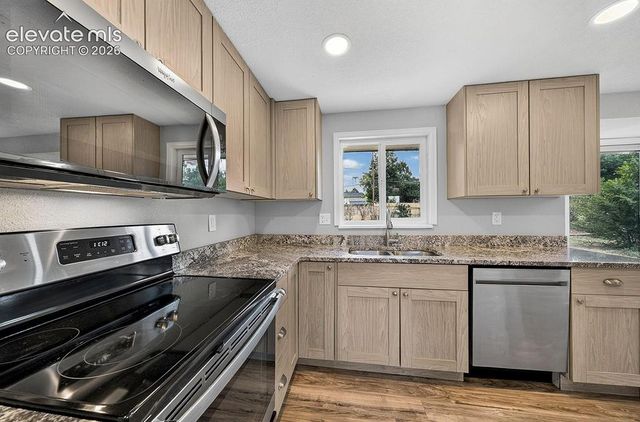 320 Cranbrook Circle, Colorado Springs, CO 80906