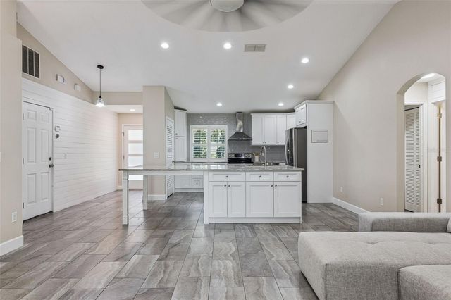 523 FERN STREET, Oviedo, FL 32765