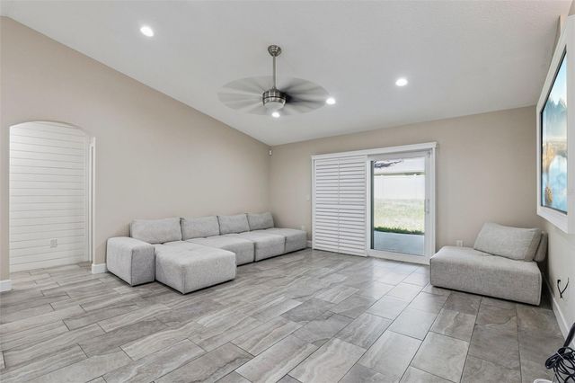 523 FERN STREET, Oviedo, FL 32765