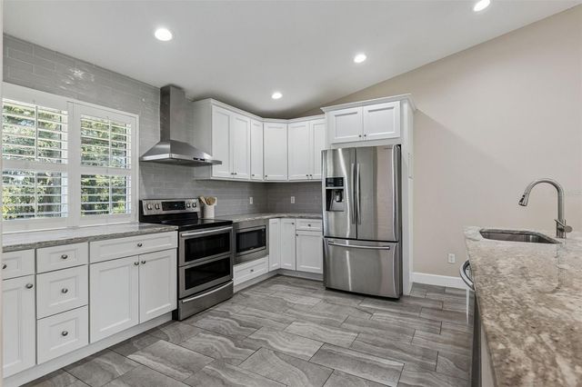 523 FERN STREET, Oviedo, FL 32765