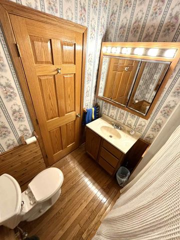 2305 Division Street N, North Saint Paul, MN 55109