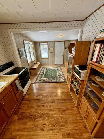 2305 Division Street N, North Saint Paul, MN 55109