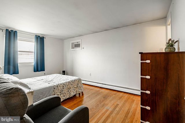 50 OAKLAND AVE, Lansdale, PA 19446