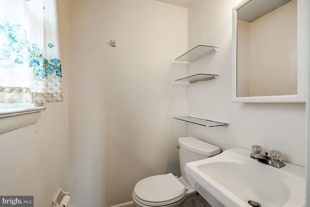 50 OAKLAND AVE, Lansdale, PA 19446