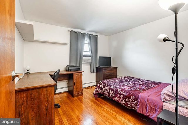 50 OAKLAND AVE, Lansdale, PA 19446