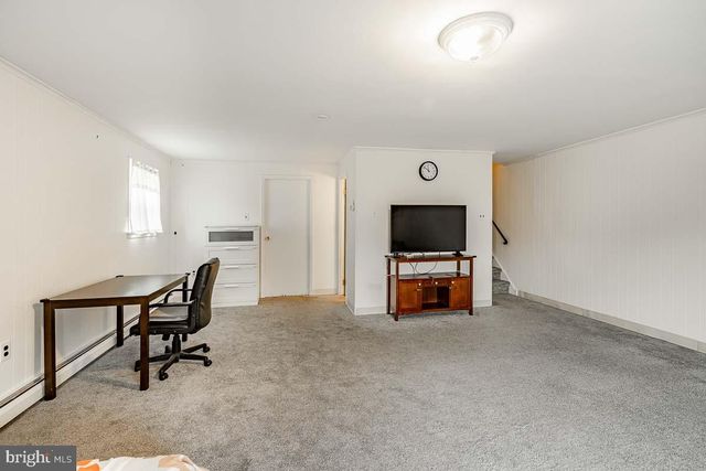 50 OAKLAND AVE, Lansdale, PA 19446