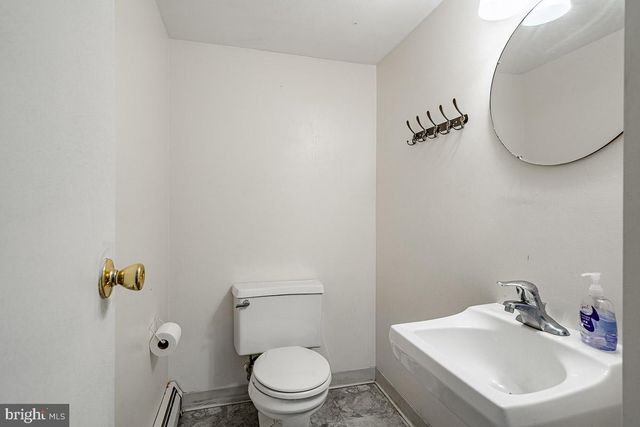 50 OAKLAND AVE, Lansdale, PA 19446