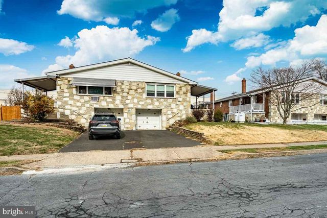 50 OAKLAND AVE, Lansdale, PA 19446