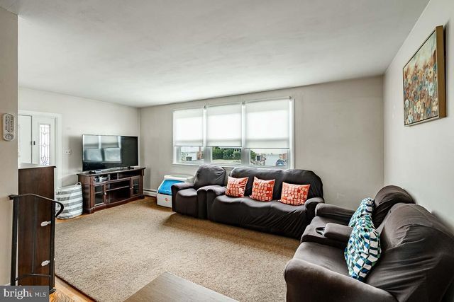 50 OAKLAND AVE, Lansdale, PA 19446