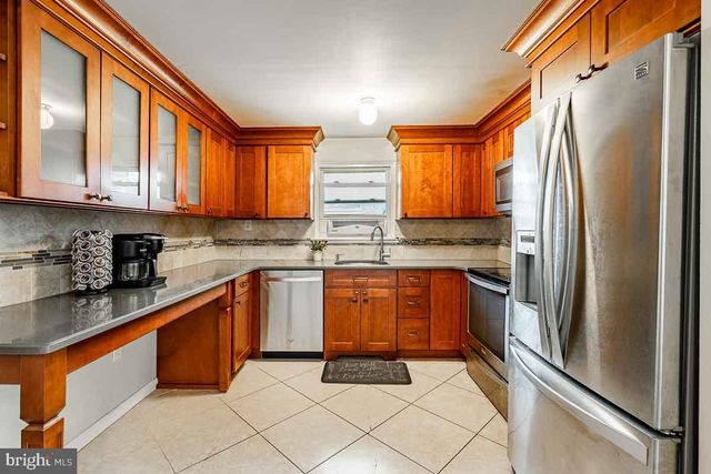 50 OAKLAND AVE, Lansdale, PA 19446