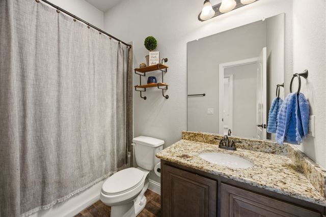 317 Thompson Drive, Van Alstyne, TX 75495