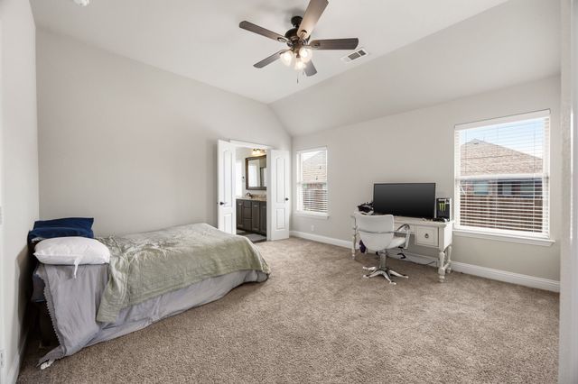 317 Thompson Drive, Van Alstyne, TX 75495