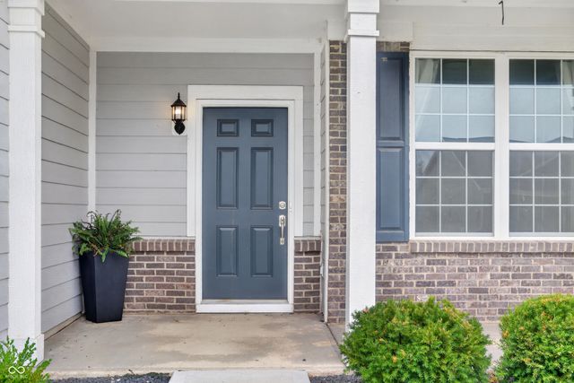 5806 Walkabout Way, Brownsburg, IN 46112