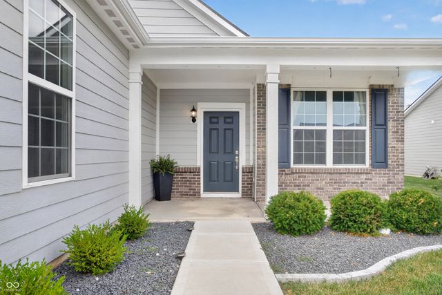 5806 Walkabout Way, Brownsburg, IN 46112