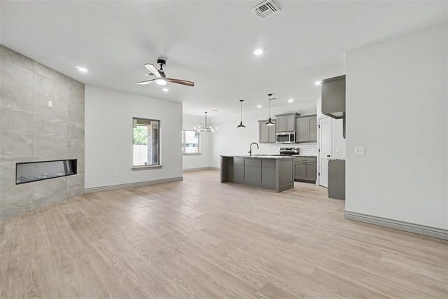 205 Pine Ave, Cache, OK 73527