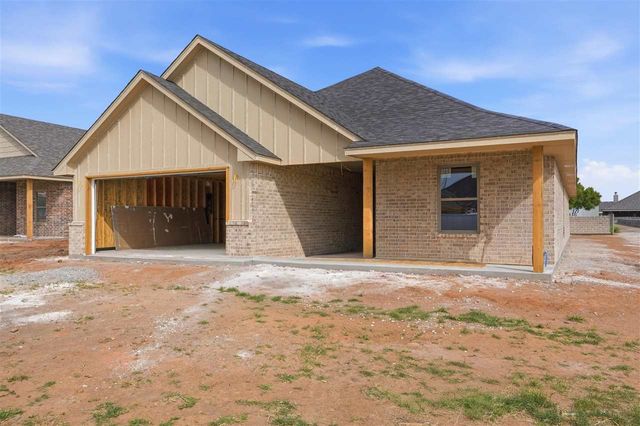 205 Pine Ave, Cache, OK 73527