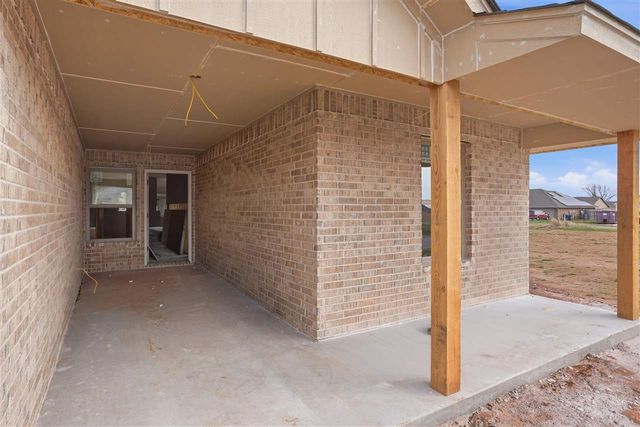 205 Pine Ave, Cache, OK 73527