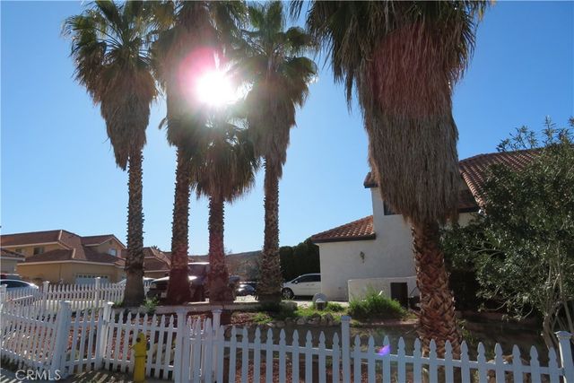 435 Questa Court, Palmdale, CA 93551